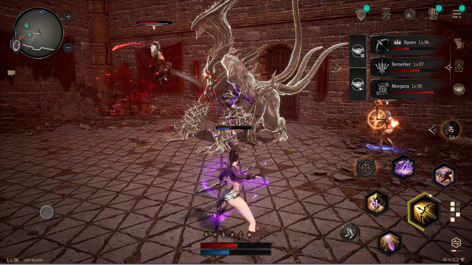 ボスモンスターとの激しい戦闘