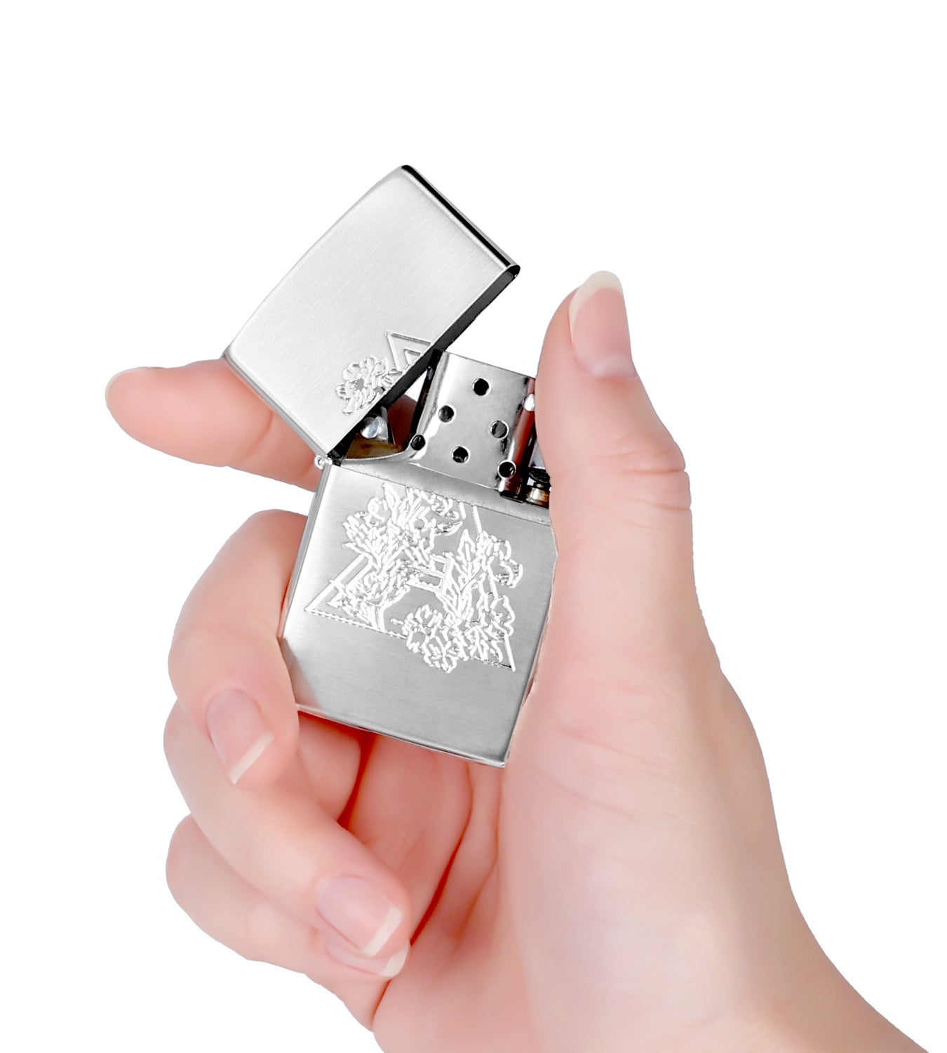 手に持たれたシルバーZIPPOライター