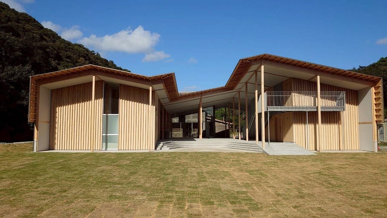 あそうベイパークの新管理棟全景