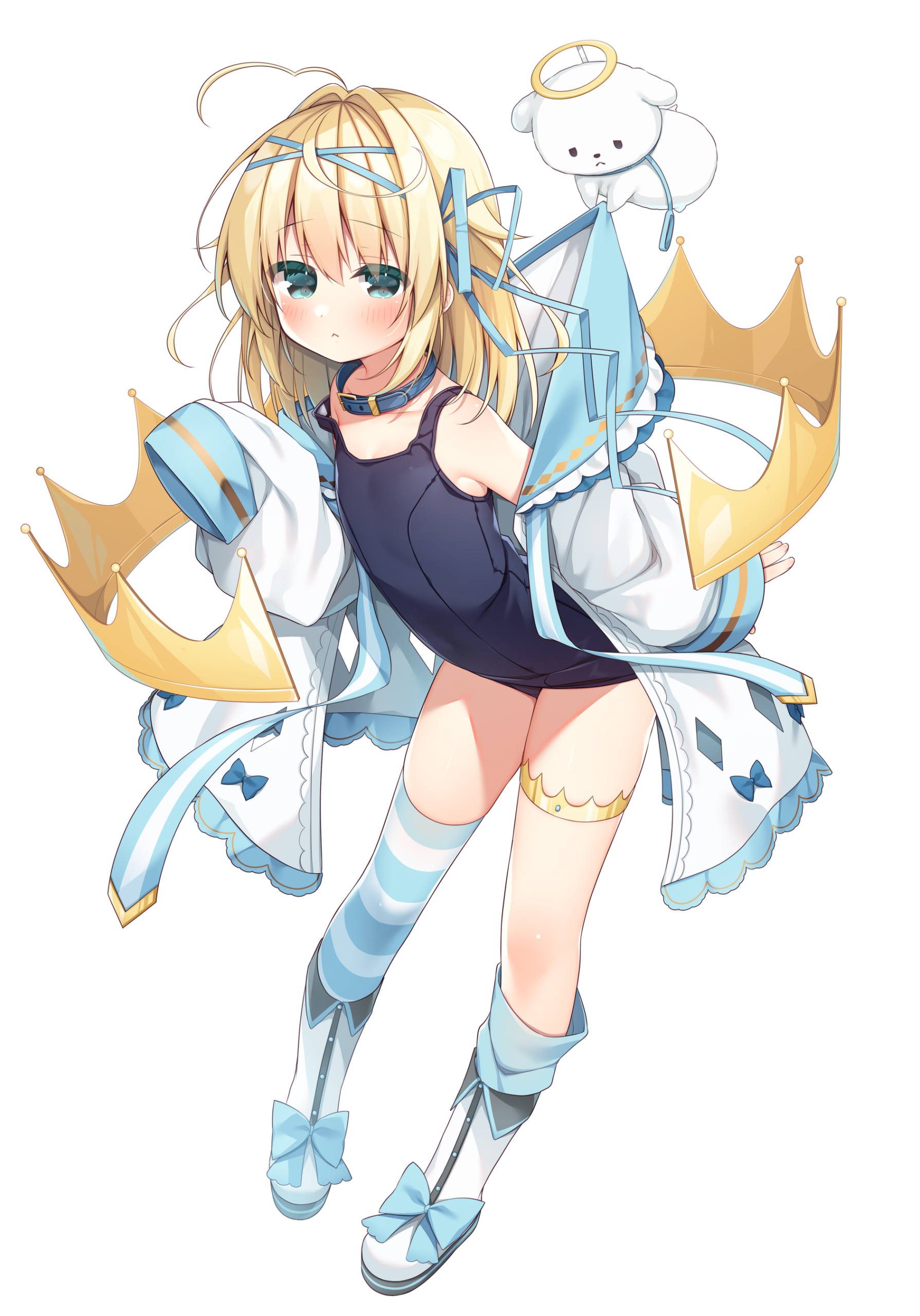 白い服と王冠を着たぺるぽちゃん