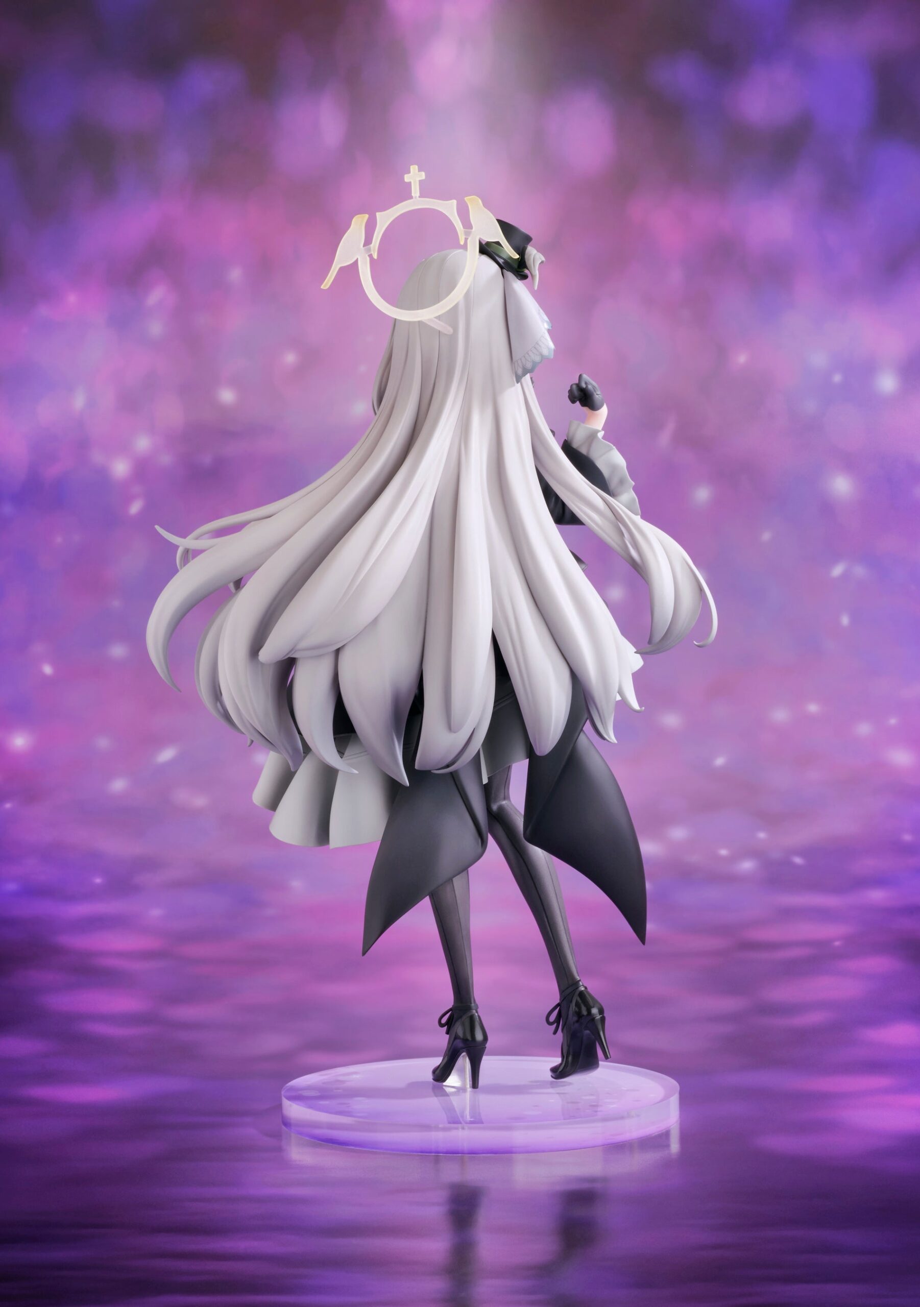 サクラコの後ろ姿