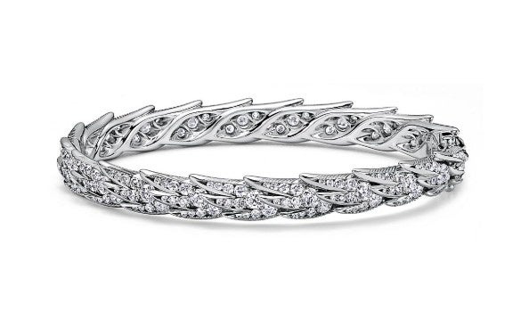 繊細なディテールのダイヤブレスレット