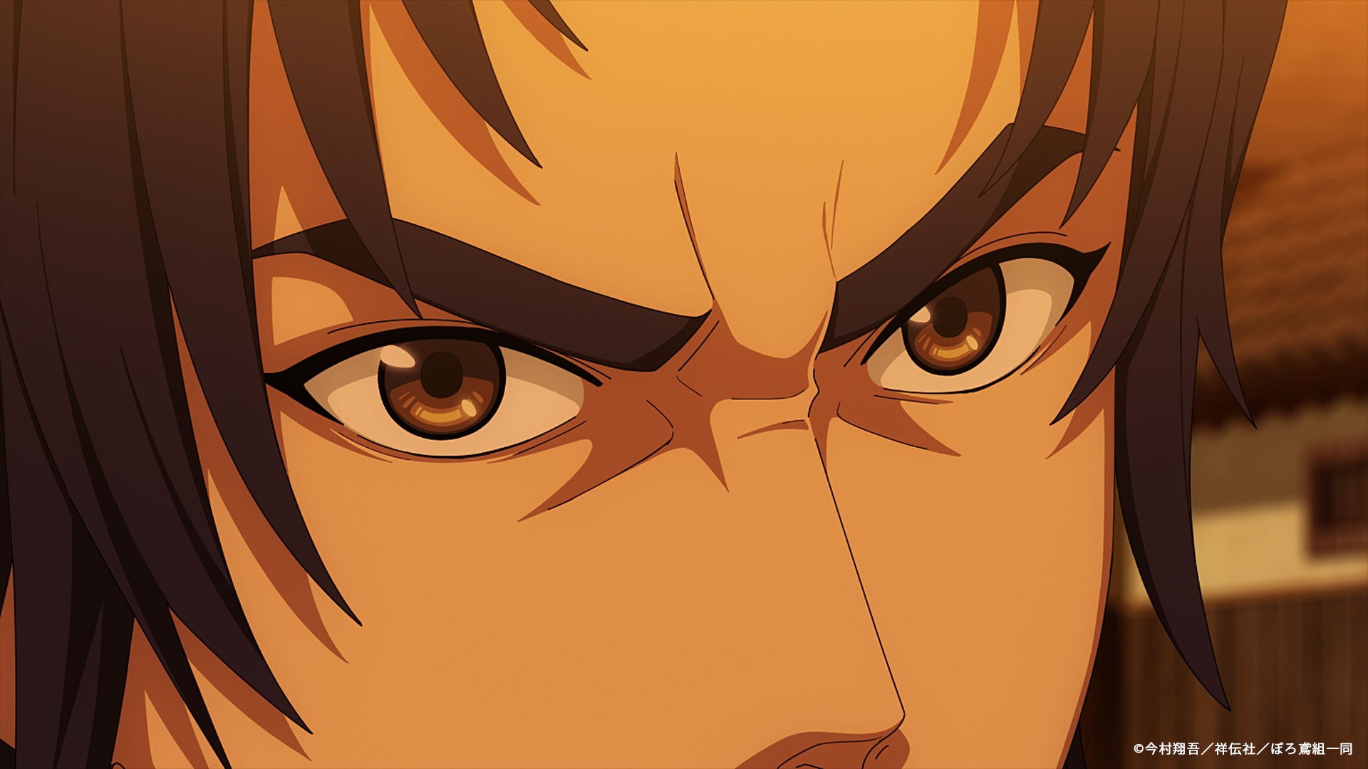 強い表情のキャラクターのアップ