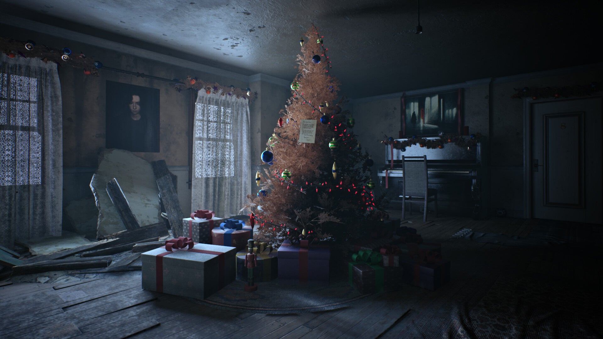 荒れた部屋のクリスマスツリー