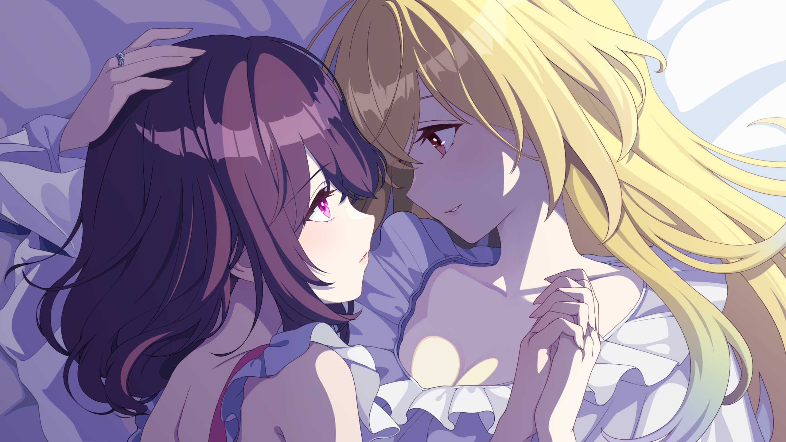 アイリス・オデッセイのキャラクター抱擁