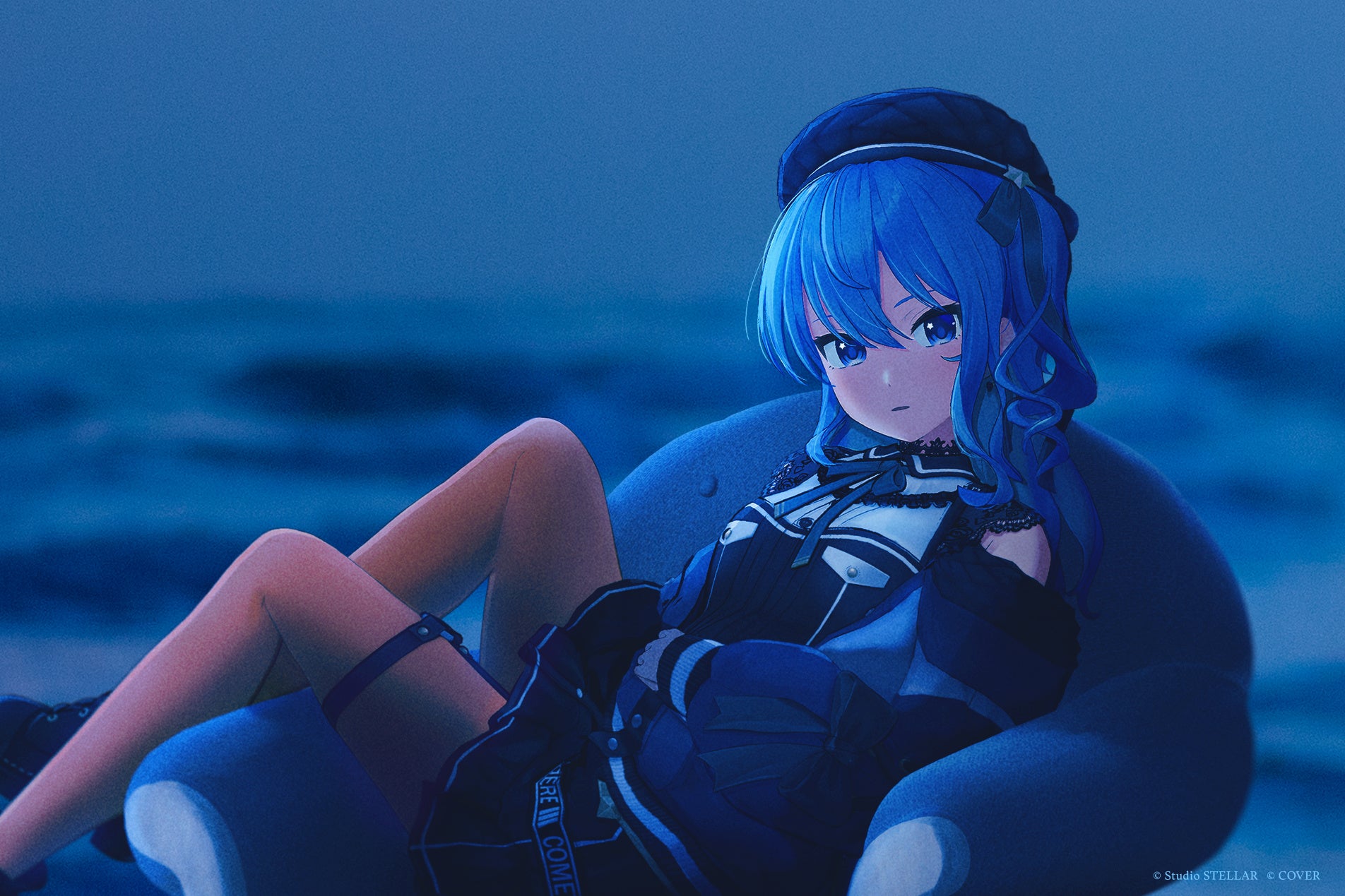 海を背景にしたキャラクターイラスト