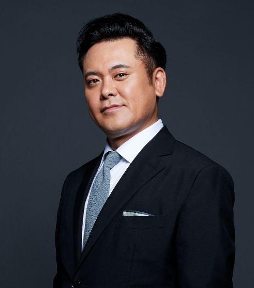 スーツ姿の男性のポートレート