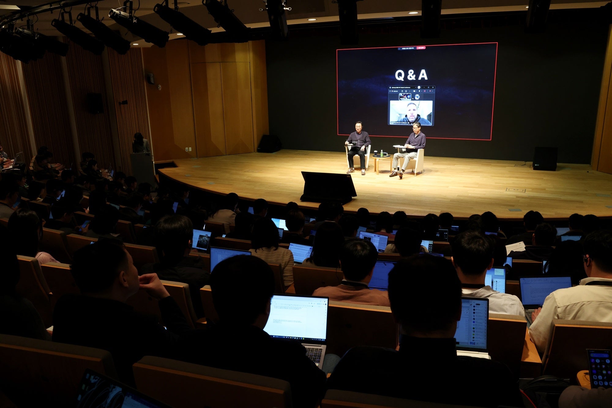 未来戦略懇談会での講演とQ&Aセッション