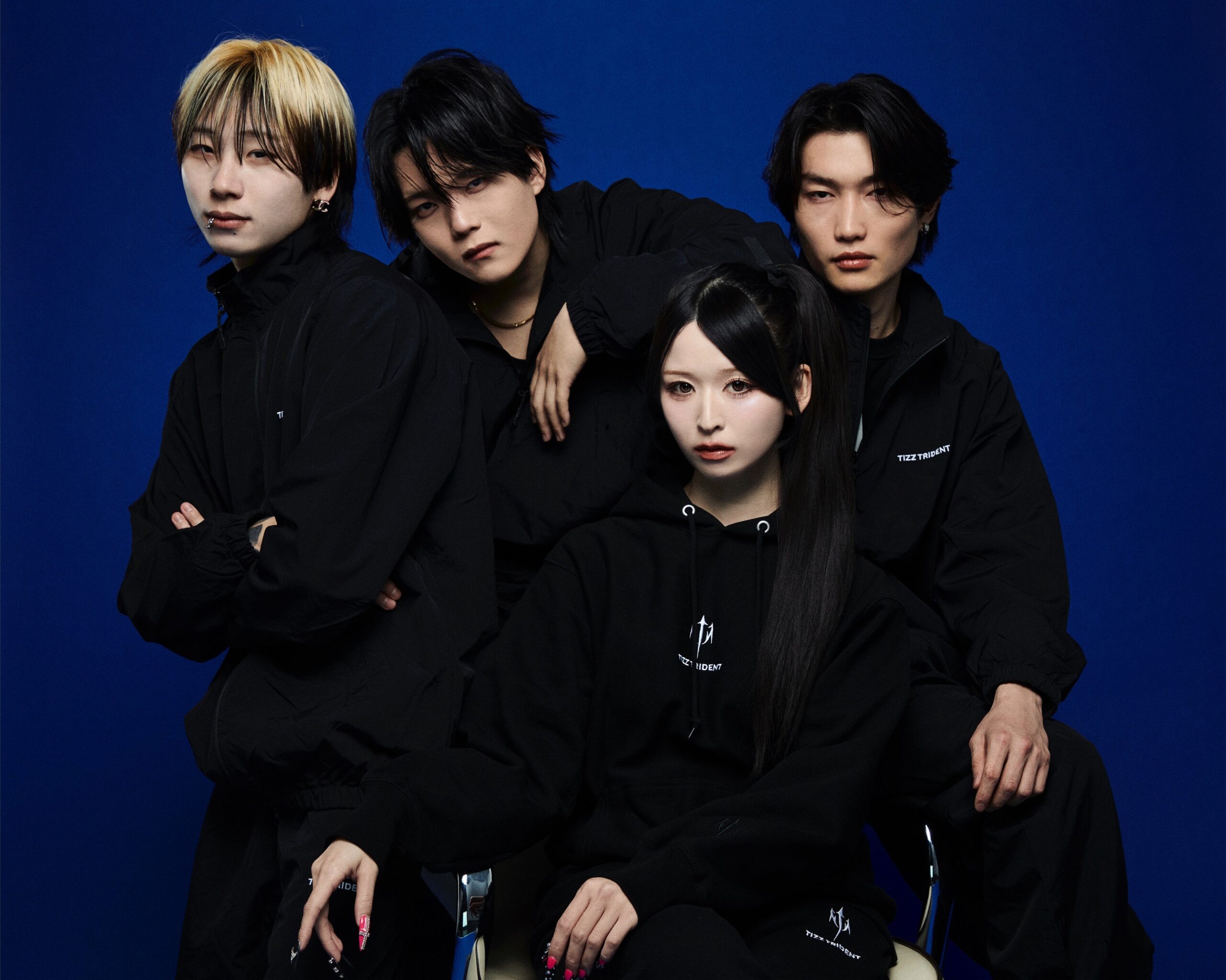 TIZZ TRIDENTのスタイリッシュなグループ