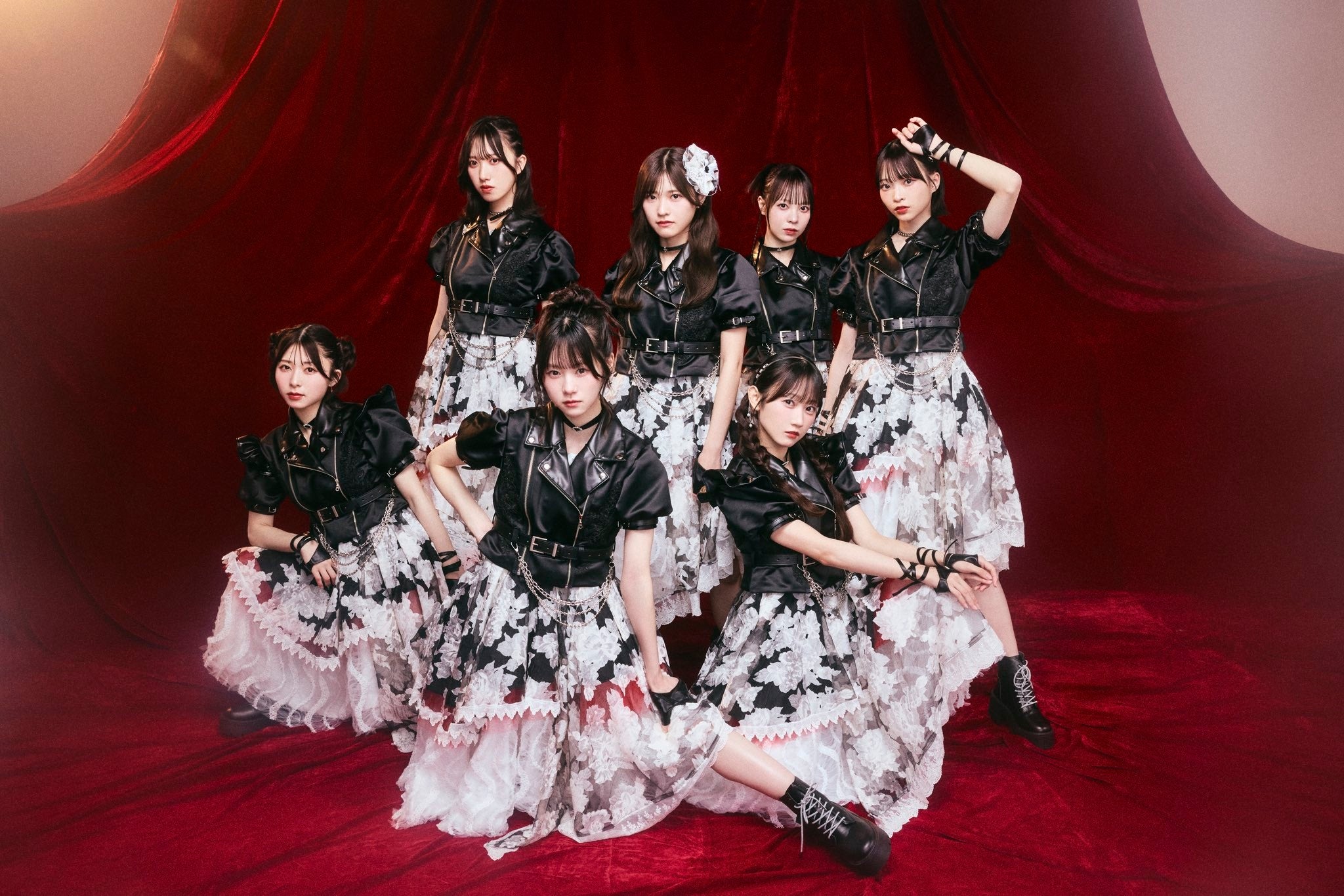 AsIs新曲outline衣装撮影のメンバー