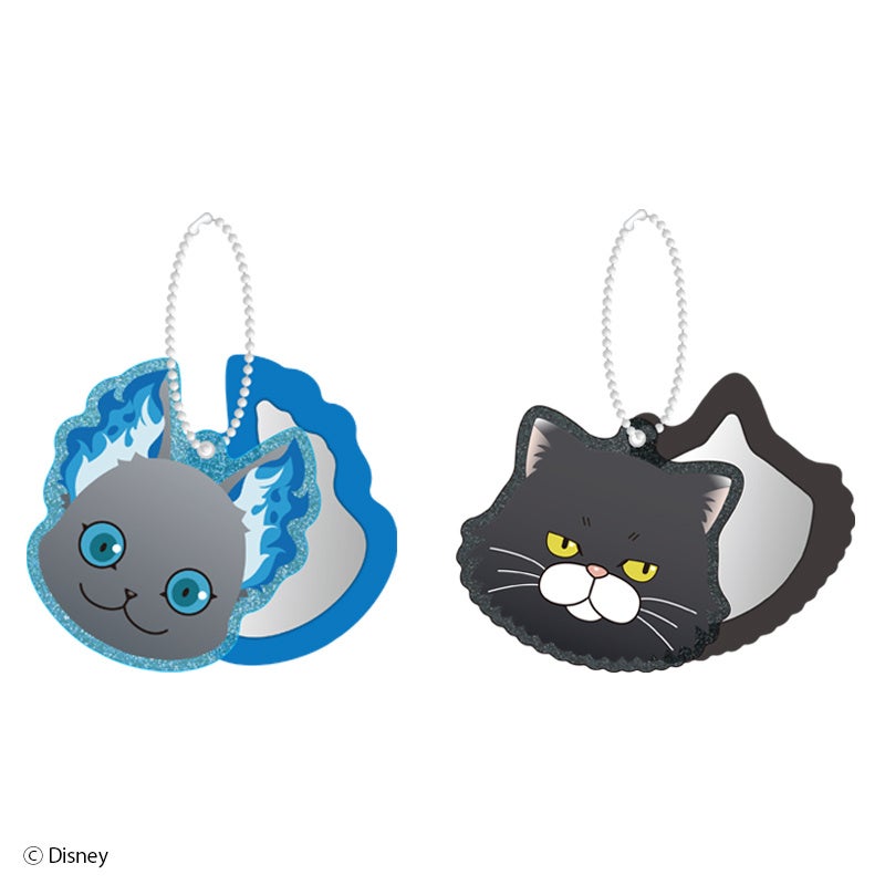 顔が印刷されたキーホルダー二種