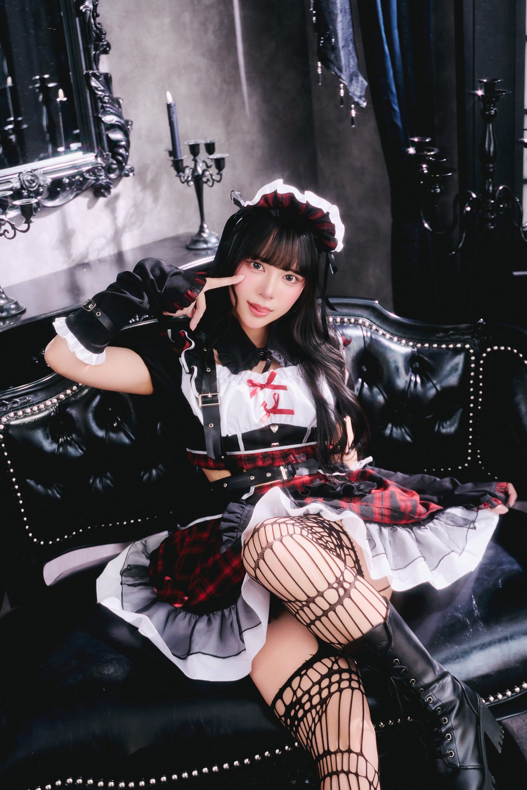 モノクロチェックのゴスファッション