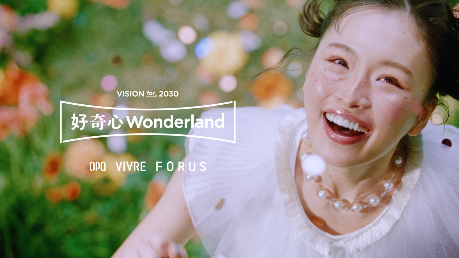 ノートパソコンを持つキャップのイラスト