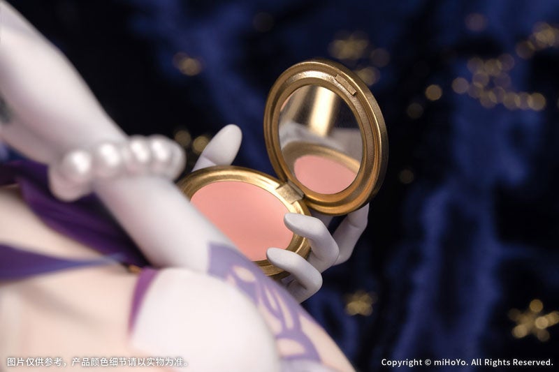 開いたコンパクトミラーの詳細