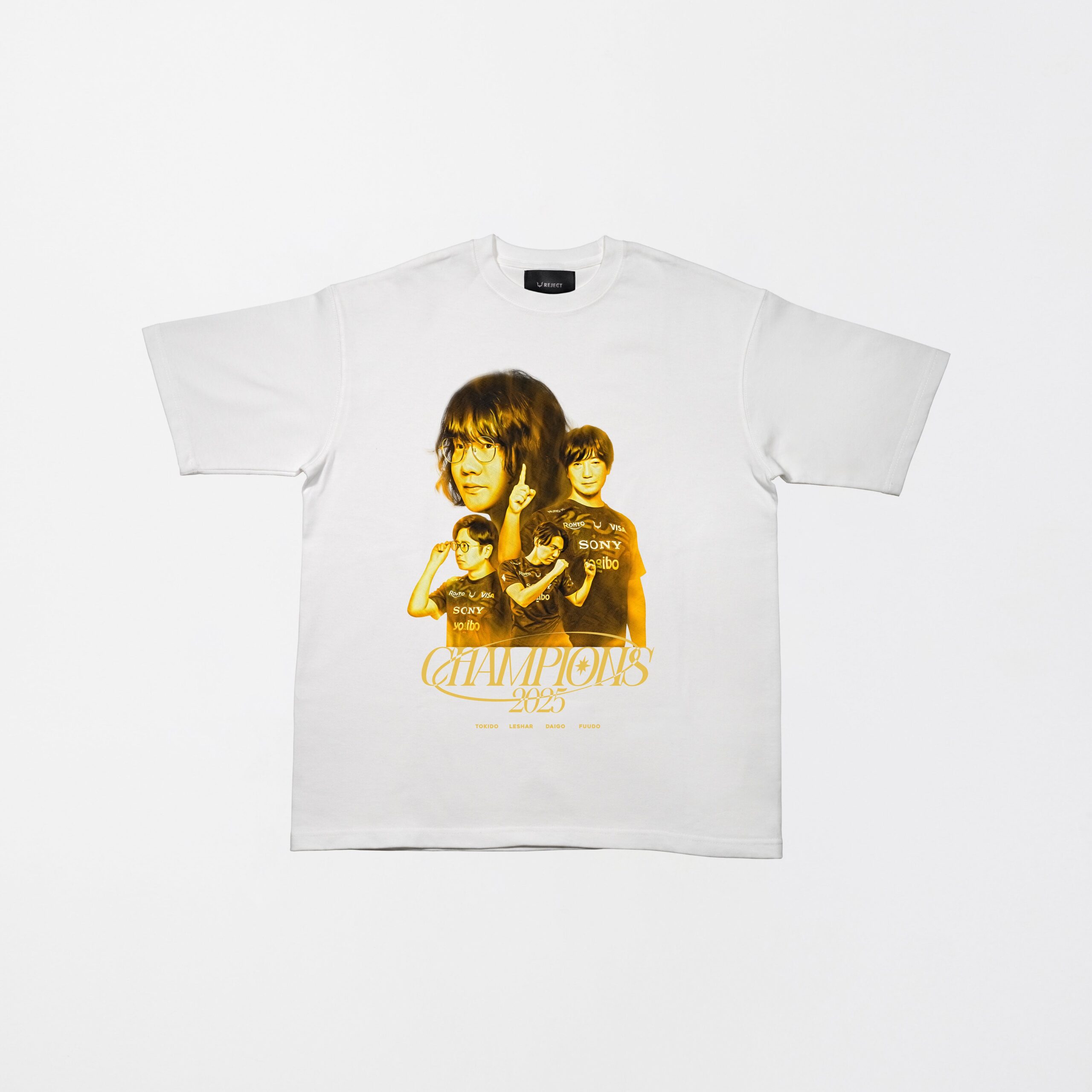 白TシャツにREJECTチームデザイン